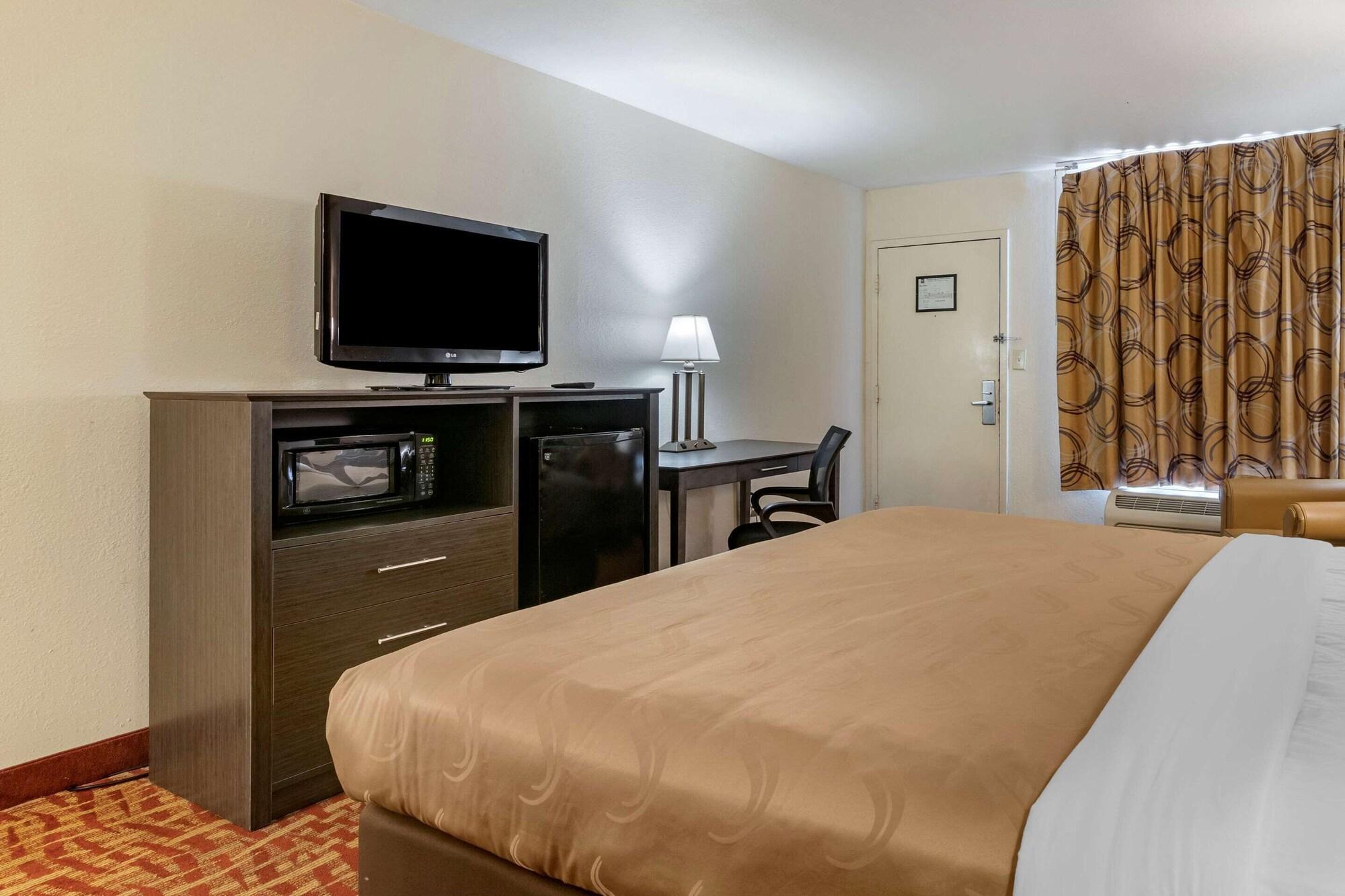 Quality Inn At Town Center Beaufort Exterior foto